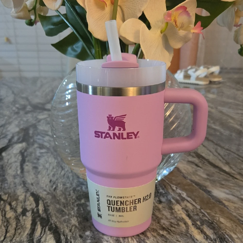 Stanley Pink Insulated Quencher H2.0 Tumbler with Handle and Straw